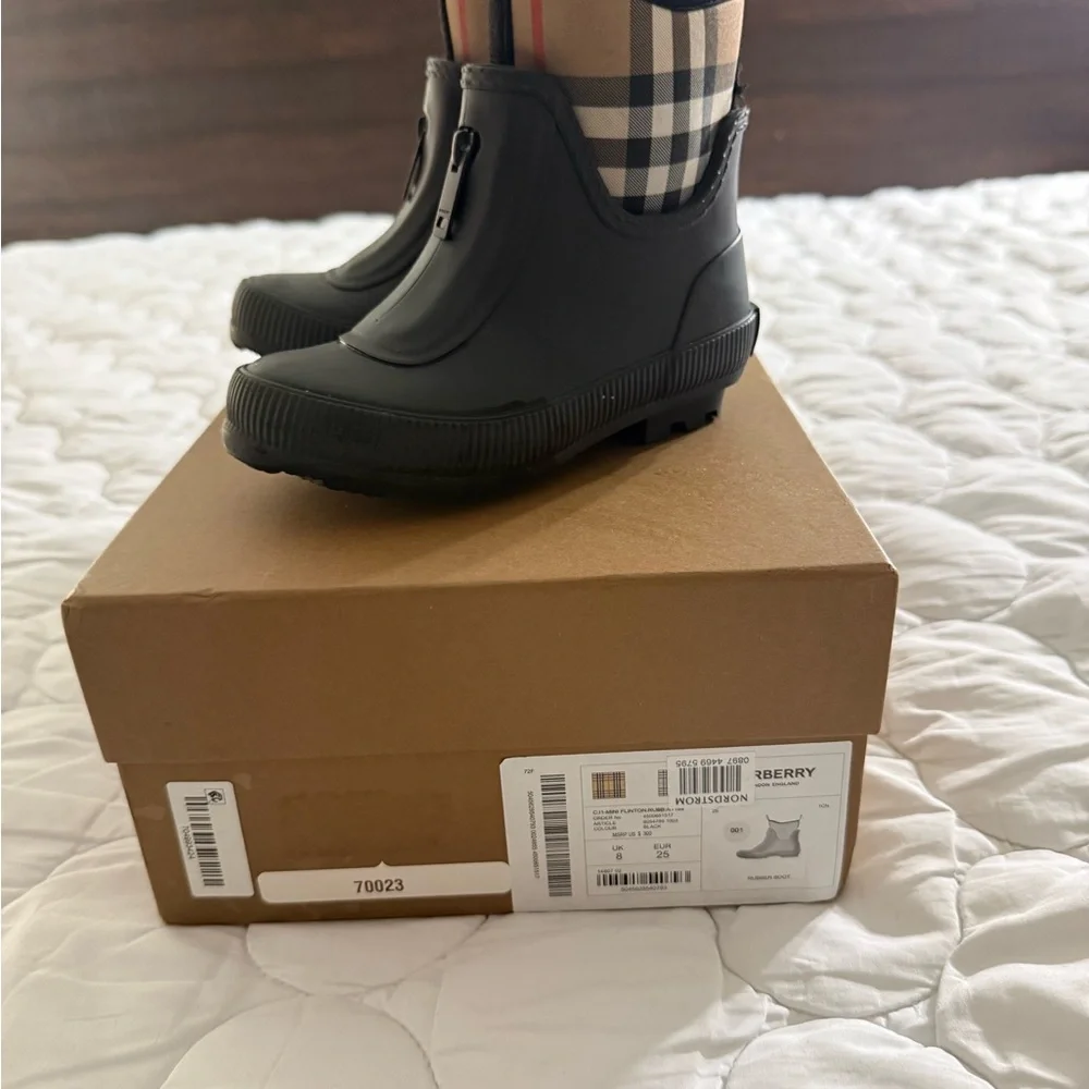 Burberry Black Kids Rain & Snow Boots with Signature Check Shaft